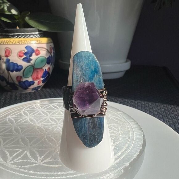 Blue Kyanite Crystal Wire Wrapped Amethyst Crystal Ring Size 7 adjustable - Picture 3 of 16
